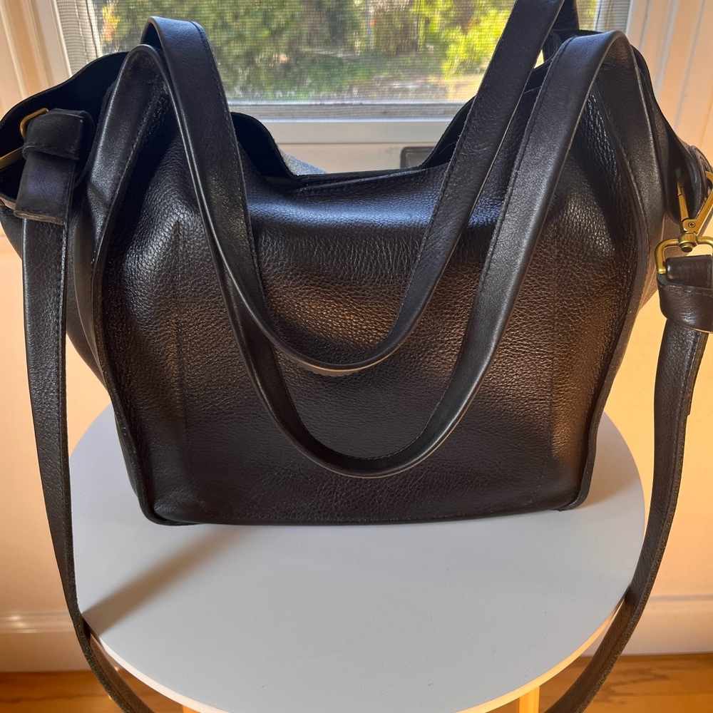 Madewell The Sydney Crossbody Bag in Black